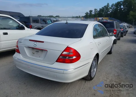 2005 Mercedes-Benz E 320 z USA, uszkodzony, nr VIN WDBUF65J25A634219